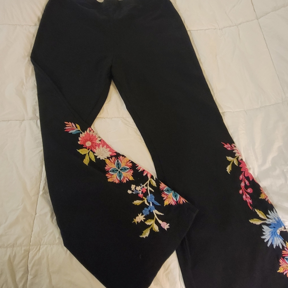 Johnny Was Embroidered Bootcut Leggings